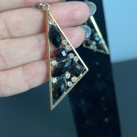Triangular shape dangly earrings gold tone - Picture 3 of 3